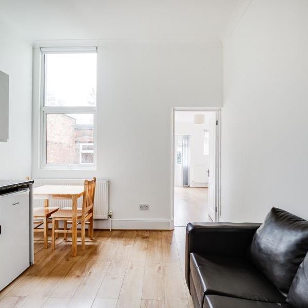 1 bedroom flat to rent - Photo 1