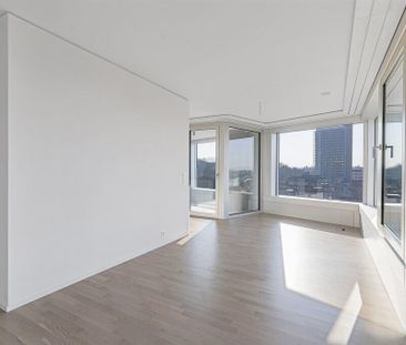 la vie moderne dans la Bäretower = unique et spectaculaire - Photo 4