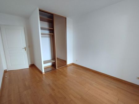 Appartement 4 pièces 107m2 MARSEILLE 9EME 1 761 euros - Photo 2