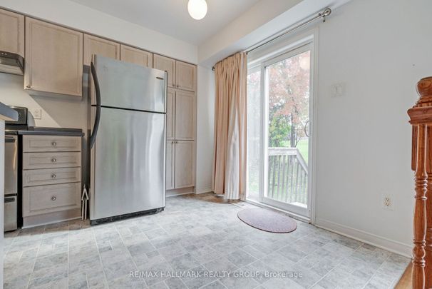 548 ABERFOYLE Circle - Photo 1