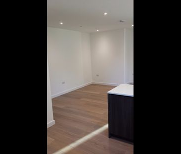 1 Bed Flat, Reminder Lane, SE10 - Photo 4