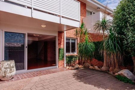 Two bedroom townhouse in sought after Merewether beach location - Photo 5