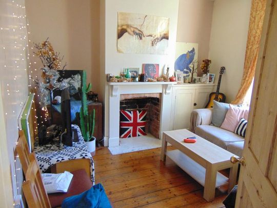 4 bedroom house to rent - Photo 1