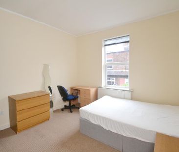 6 bedroom terraced house to rent - Photo 3