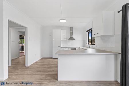 Comfort, Convenience & Character in the Heart of Newtown! - Photo 4