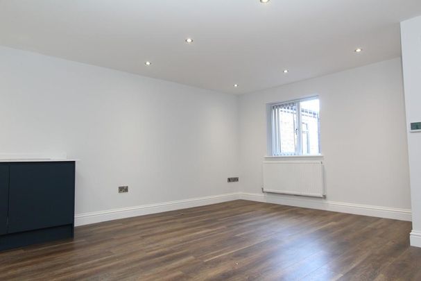 2 bedroom link detached house to rent - Photo 1