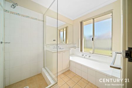 Spacious & Homely 4x2x2 in Quiet Area - Photo 2