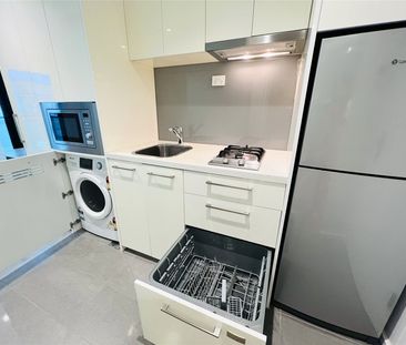 1104/618 Lonsdale Street - Photo 4