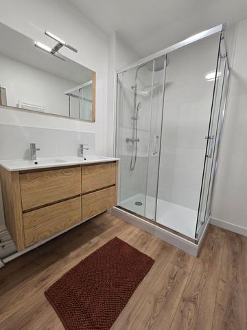 Location Appartement 4 pièces Meublé 85m² CAEN 14000 - Photo 5