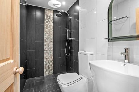 2 BED Semi-detached house To rent - Photo 3