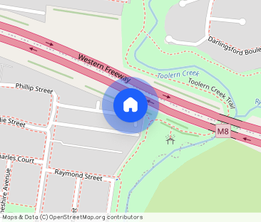 THREE BEDROOM TOWNHOUSE - Photo 1