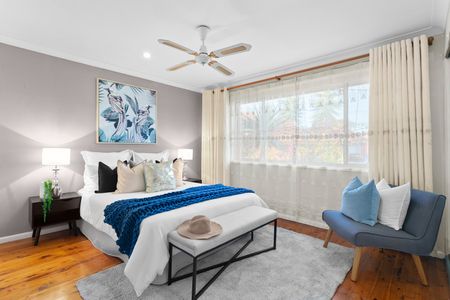 Fantastic 3 Bedroom Home, Great Location, Great Outdoor Entertaining Area! - Photo 3