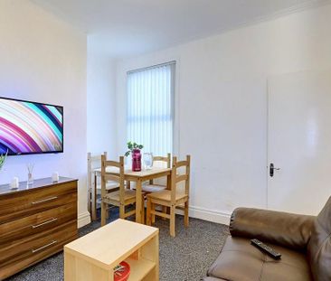 4 bedroom property to rent - Photo 3