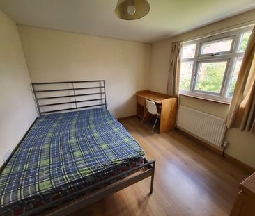 Harrington Drive Lenton, Nottingham - Photo 3