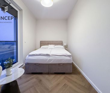 Nowoczesny szeregowiec z dużym ogrodem - Photo 1