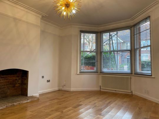 1 Bed Flat, Stately Court, LU3 - Photo 1