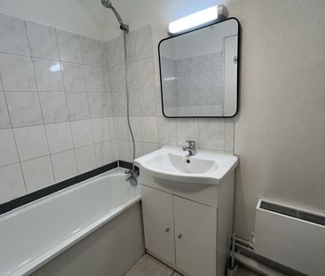 Location Appartement 1 pièce 23m² MAROMME 76150 - Photo 2