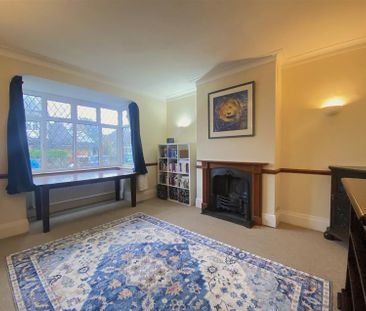 Holmes Grove, Henleaze, Bristol, BS9 4EE - Photo 2