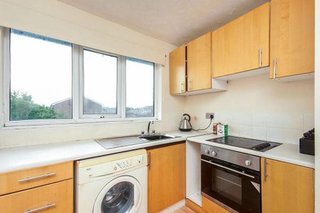 1 bedroom flat to rent - Photo 3