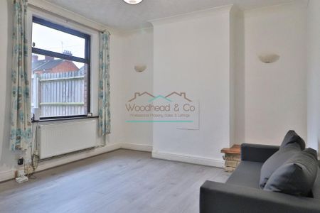 3 bedroom terraced house to rent - Photo 5