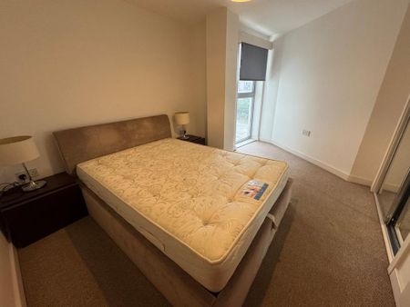 2 bedroom flat to rent - Photo 2