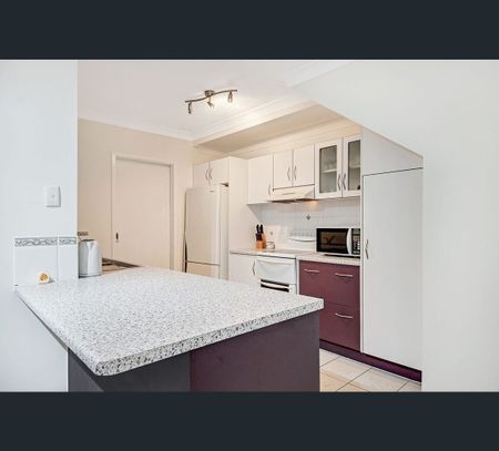 1/4-8 Stuart Street, North Ward, Qld 4810 - Photo 5