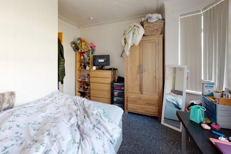 Ash Crescent , - Photo 5
