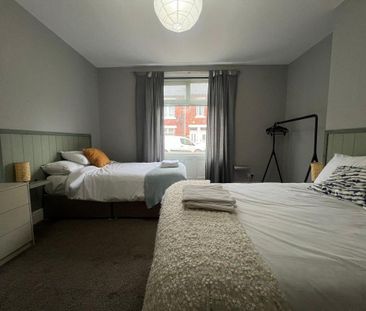 2 bedroom flat to rent - Photo 6