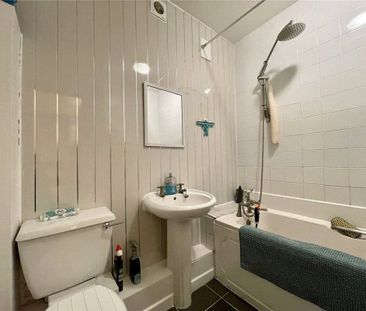 Annerley Road, Bournemouth, Dorset, BH1 - Photo 6