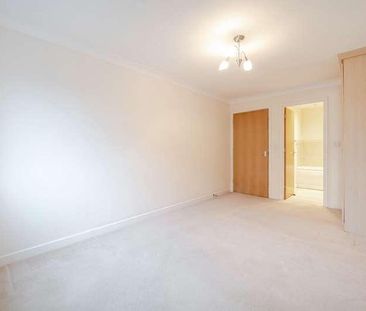 Hersham Road, Walton On Thames, Surrey, KT12 - Photo 5