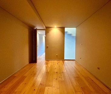 Moradia recente para arrendamento próxima da Quinta Marinha em Cascais - Photo 2