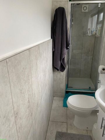 5 bedroom terraced house to rent - Photo 3