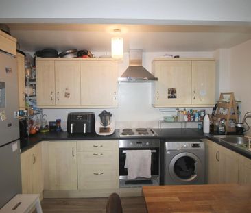 Kings View, West End Road, High Wycombe - Photo 6