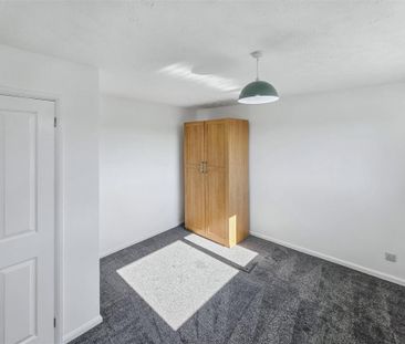 3 bedroom detached house to rent - Photo 5
