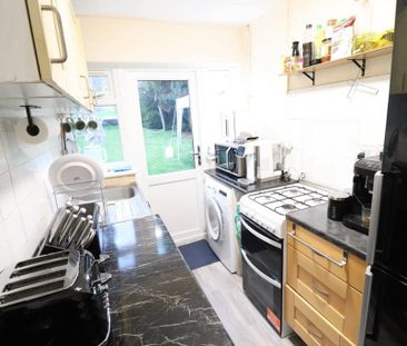 3 bedroom semi-detached house to rent - Photo 6