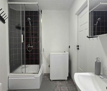 Centrum! Duża kawalerka z balkonem i parkingiem. - Photo 6