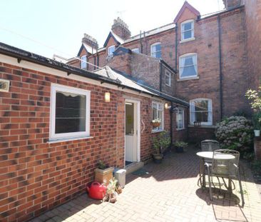 1 bedroom in a house share to rent - Photo 3