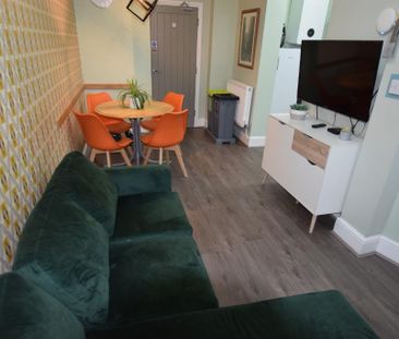 1 bedroom in a house share to rent - Photo 4
