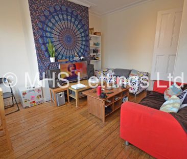 3 Bedroom Mid Terraced House for rent in Beechwood Mount - Photo 2