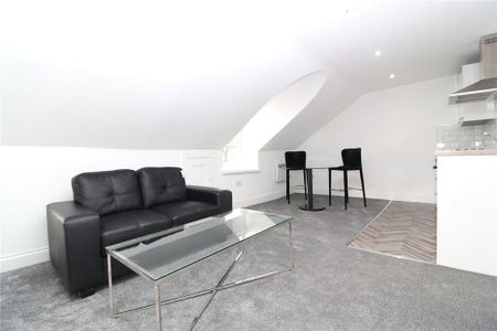 Studio to rent - Photo 2