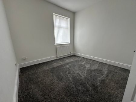 Lever Street, Radcliffe - Photo 3