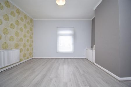 High Street, Normanton - Photo 5