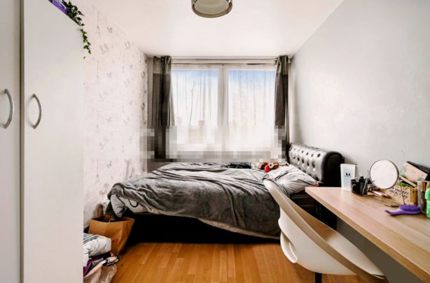 4 Bedroom 1 Bathroom - Photo 1