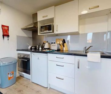 2 Bed Apartment Upper Flr - Photo 1