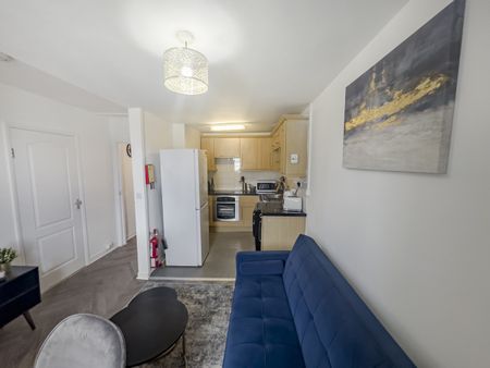 3 Bed Flat, Gloucester Terrace, W2 - Photo 3