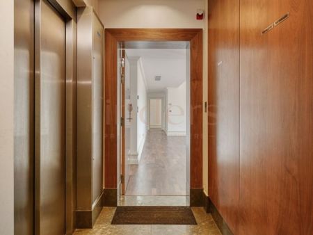 3 room luxury Apartment for rent in Lumiar, Lisbon - Photo 3