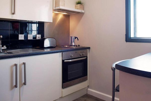 Studio to rent - Photo 1