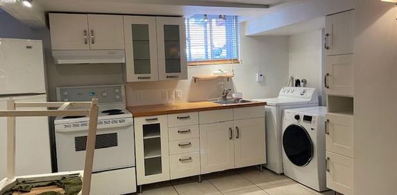 LOFT AIRE OUVERTE Saint-Lambert 5 minutes à pieds du Métro Longueuil - Photo 2