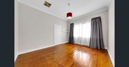 Charming Family Living in a Prime Coburg Location - Photo 3