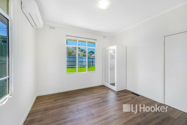 Experience comfortable family living in Dandenong! - Photo 1